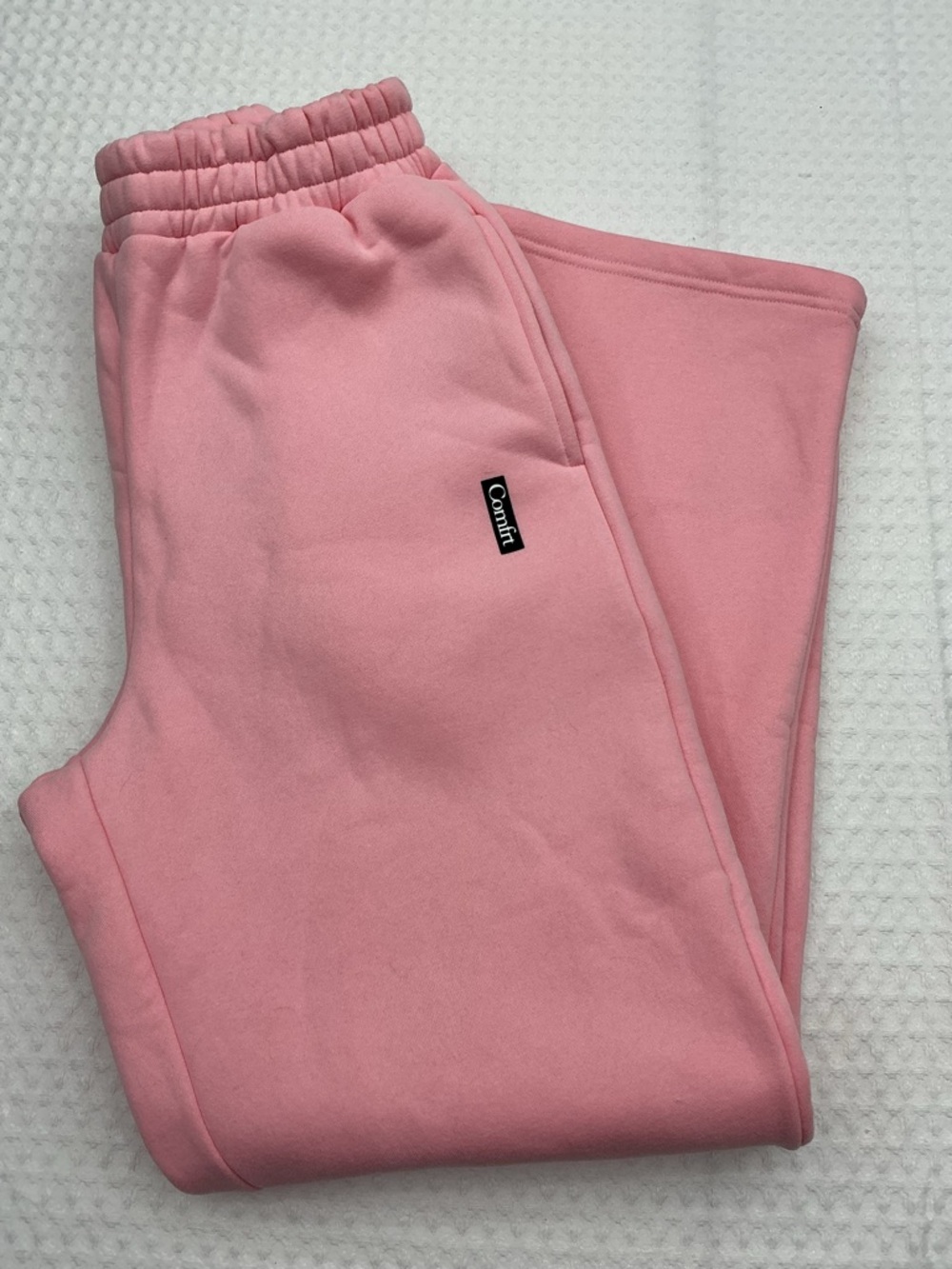 Conmtn love collection nwot